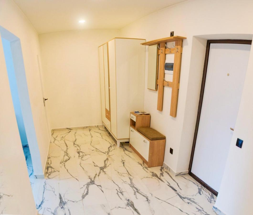 Апартаменты В Новострое Рядом С Центром Kiev Exterior foto